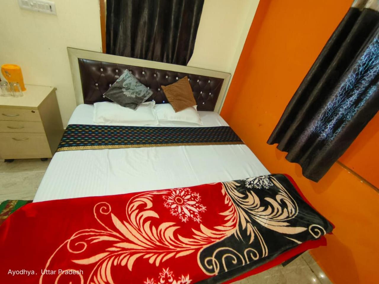 Hotel Shri Ram Bhavan Ayodhya Eksteriør bilde