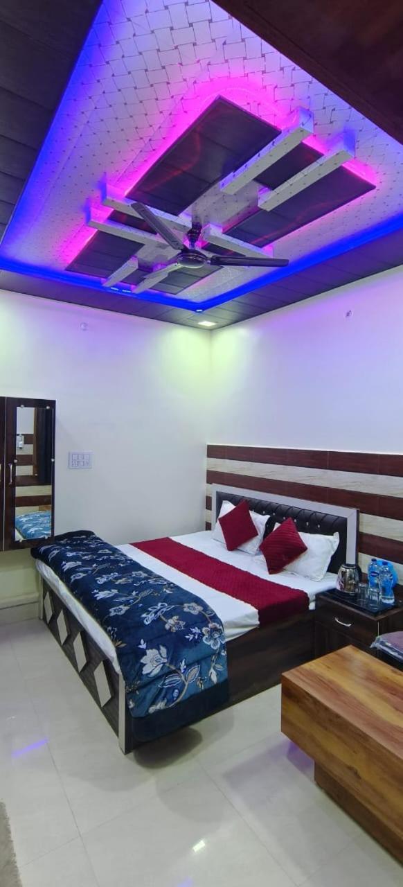 Hotel Shri Ram Bhavan Ayodhya Eksteriør bilde